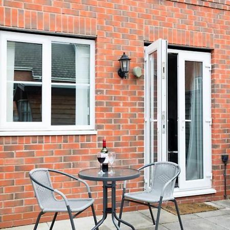 Walsall Group Accommodation Bagian luar foto