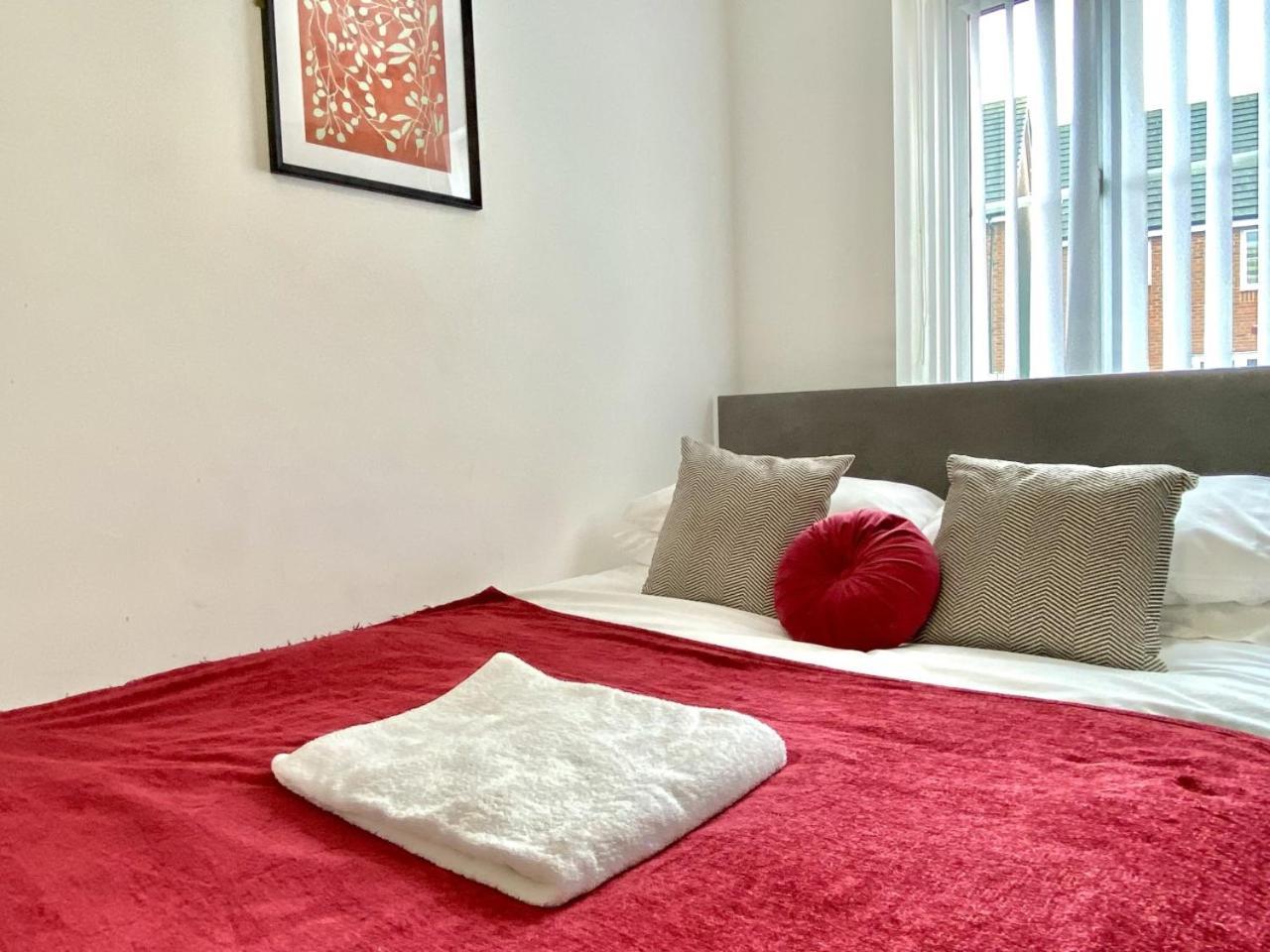 Walsall Group Accommodation Bagian luar foto