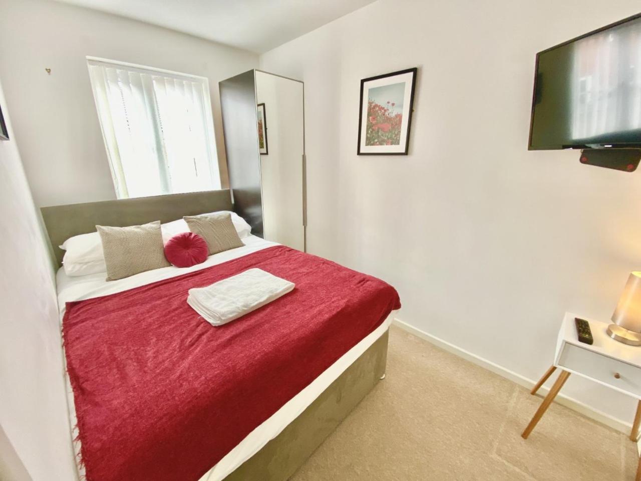 Walsall Group Accommodation Bagian luar foto