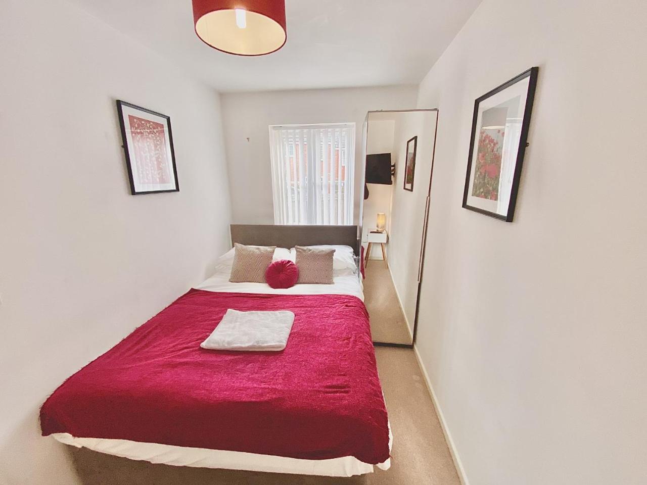 Walsall Group Accommodation Bagian luar foto