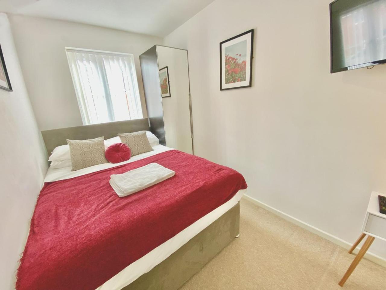Walsall Group Accommodation Bagian luar foto
