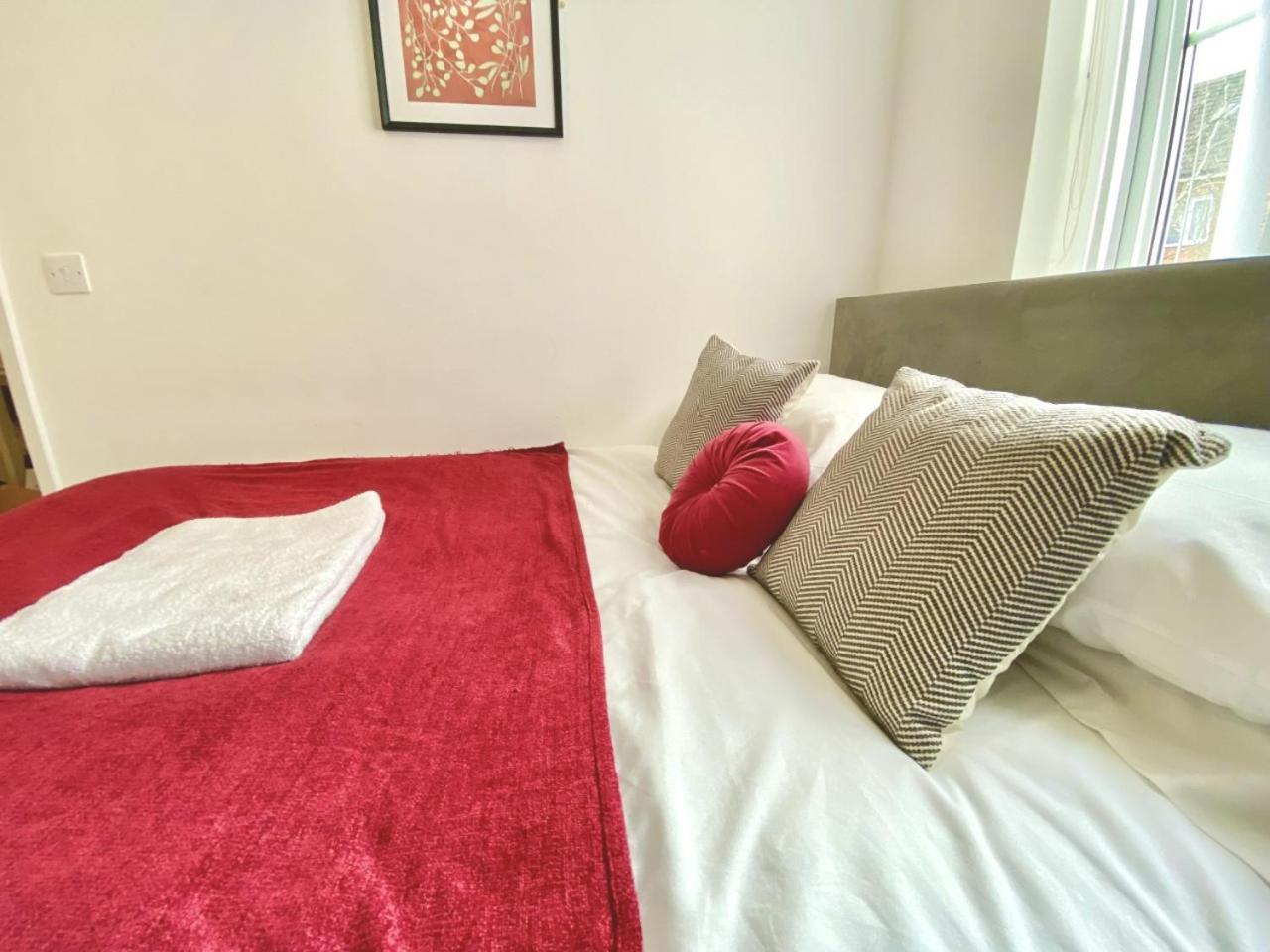 Walsall Group Accommodation Bagian luar foto