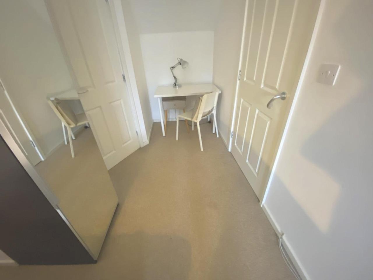 Walsall Group Accommodation Bagian luar foto